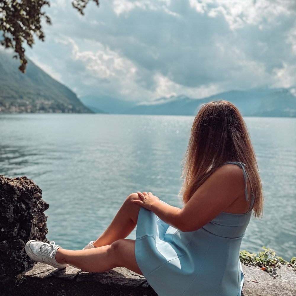 Manon la créatrice de Maui voyages au Lac de côme