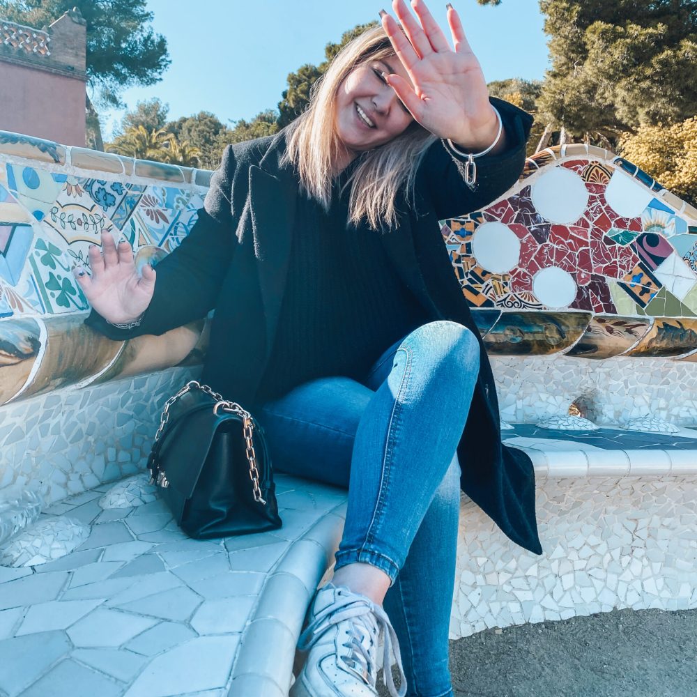 Manon la créatrice de Maui voyages à Barcelone