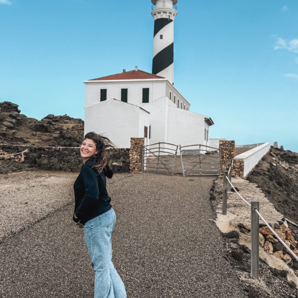 Manon la créatrice de Maui voyages à Minorque