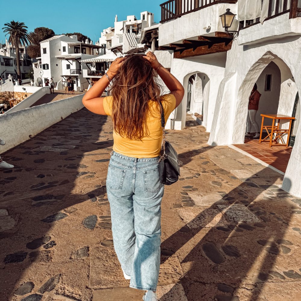 Manon la créatrice de Maui voyages à Binibeca